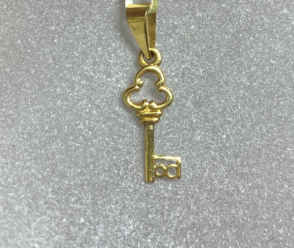18ct Yellow Gold Small Key Pendant Charm