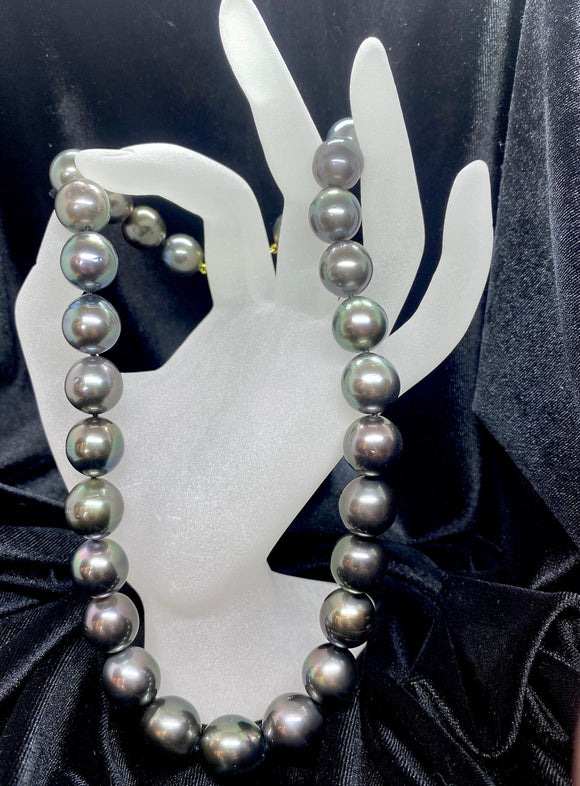 14ct Yellow Gold Black Tahitian Pearl Necklace