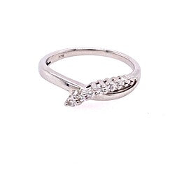 9ct White Gold Tapering Cross-Over Diamond Ring