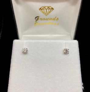 18ct White Gold Brilliant Cut Diamond Stud Earrings