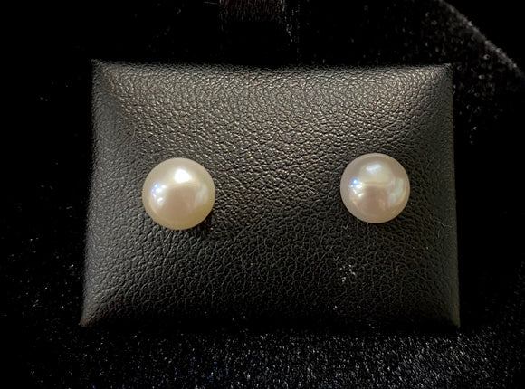 9ct Yellow Gold White Fresh Water Pearl Studs