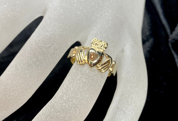 9ct Yellow Gold Irish Claddagh Ring