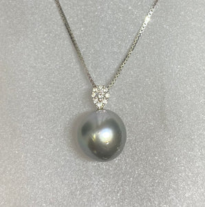 18ct White Gold Diamond Black Tahitian Pearl Pendant