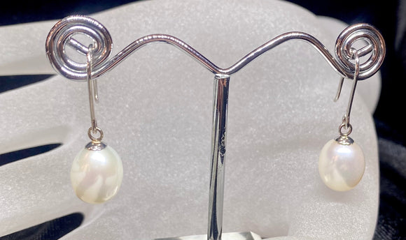 9ct White Gold Fresh Water Pearl Earrings