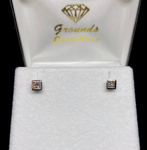 18ct White Gold Princess Cut Bezel Diamond Stud Earrings