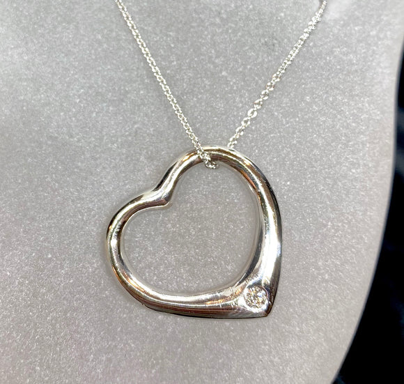 18ct White Gold Heart Diamond Necklace