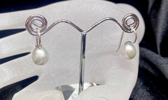 18ct White Gold South Sea Pearl Earrings