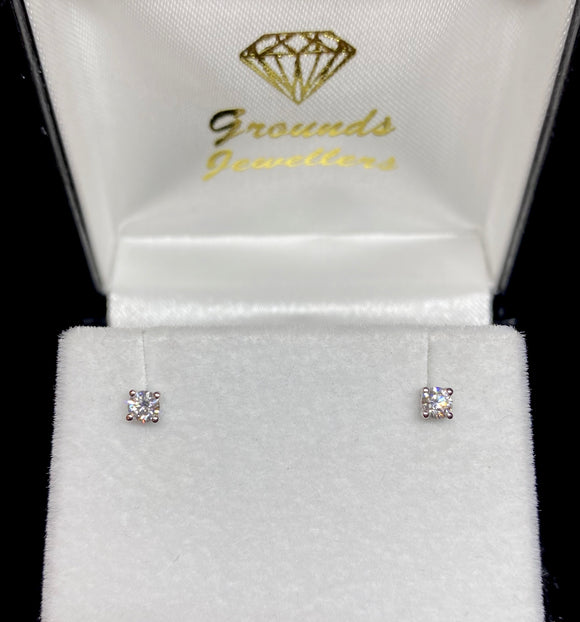 9ct White Gold Brilliant Cut Diamond Stud Earrings