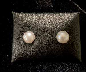 9ct Yellow Gold White Fresh Water Pearl Studs