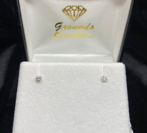 9ct White Gold Brilliant Cut Diamond Stud Earrings